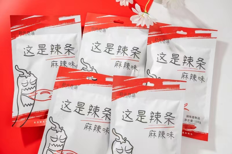 創(chuàng)意出圈！再出爆品！拾光悠味麻辣條燃爆市場(chǎng)！